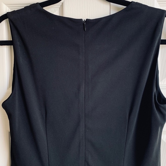 Dress - Picture 7 of 8